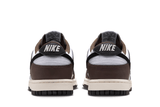 Vista do solado do Nike Nike Dunk Low Baroque Brown mostrando padrão de tração e tecnologia de amortecimento