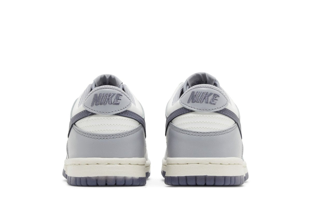 Tênis Nike Dunk Low Light Carbon Cinza - LK Sneakers
