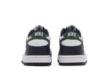 Vista superior do Nike Nike Dunk Low Obsidian Vintage Green Azul Marinho mostrando abertura, lingueta e cadarços