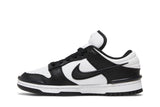 Vista lateral do Nike Nike Dunk Low Twist Panda mostrando design do cabedal e logo da marca