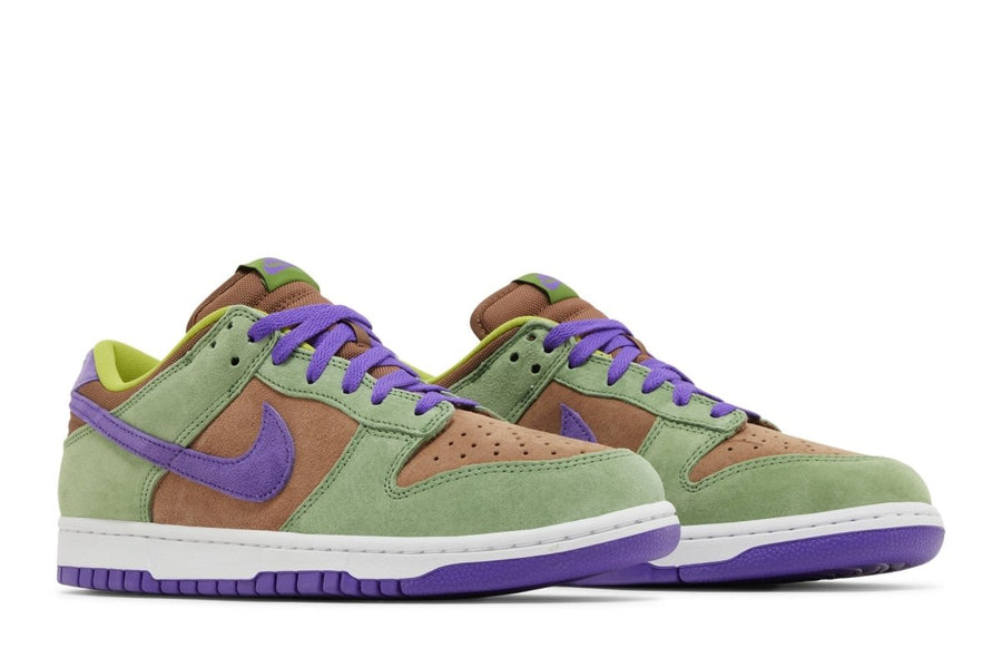 Vista frontal do Nike Nike Dunk Low Veneer mostrando biqueira e costuras
