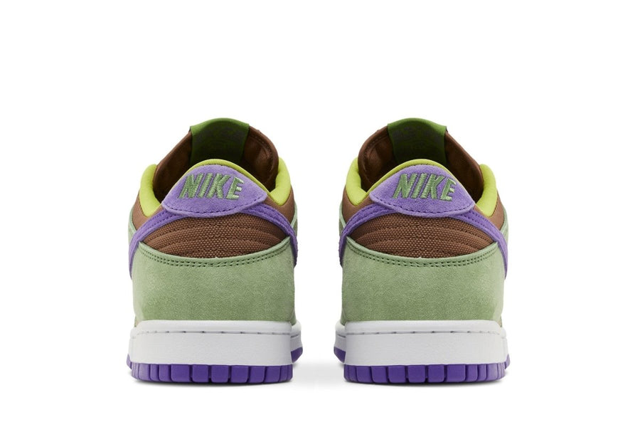 Vista superior do Nike Nike Dunk Low Veneer mostrando abertura, lingueta e cadarços