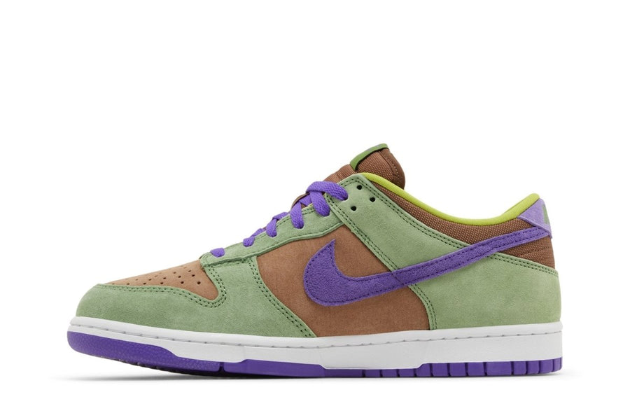 Vista lateral do Nike Nike Dunk Low Veneer mostrando design do cabedal e logo da marca