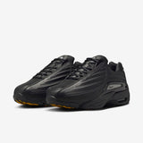 Vista superior do Nike Nike Hot Step 2 x NOCTA Black mostrando abertura, lingueta e cadarços