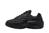 Vista lateral do Nike Nike Hot Step 2 x NOCTA Black mostrando design do cabedal e logo da marca