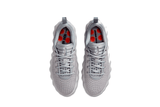 Vista frontal do Nike Nike Mind 002 Light Smoke Grey mostrando biqueira e costuras