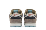 Vista superior do Nike Nike Sb Dunk Low Big Money Savings mostrando abertura, lingueta e cadarços