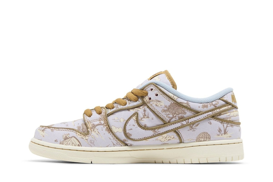 Vista lateral do Nike Nike Sb Dunk Low Premium City Of Style Colorido mostrando design do cabedal e logo da marca