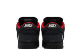 Vista frontal do Nike Nike SB Dunk Low Supreme 94 Black mostrando biqueira e costuras