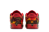 Vista superior do Nike Nike Sb Dunk Low x The Wizard of OZ Poppy Field mostrando abertura, lingueta e cadarços