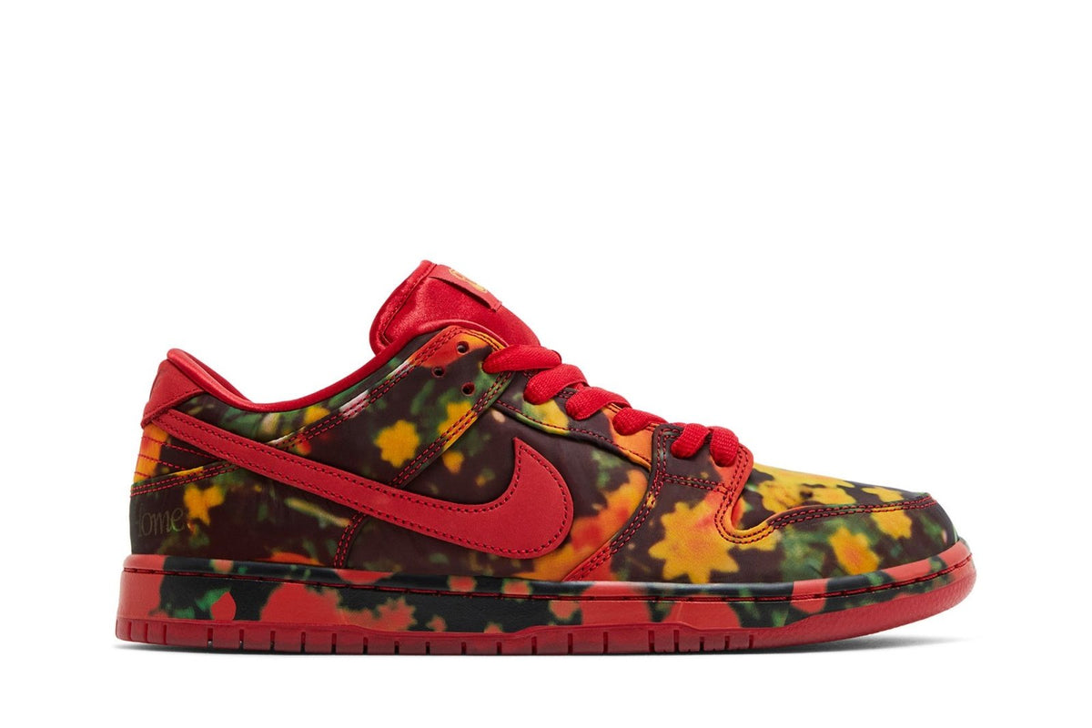Tênis Nike Sb Dunk Low x The Wizard of OZ Poppy Field Vermelho