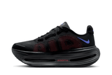 Vista lateral do Nike Nike Vomero Premium Black Sapphire Rose mostrando design do cabedal e logo da marca