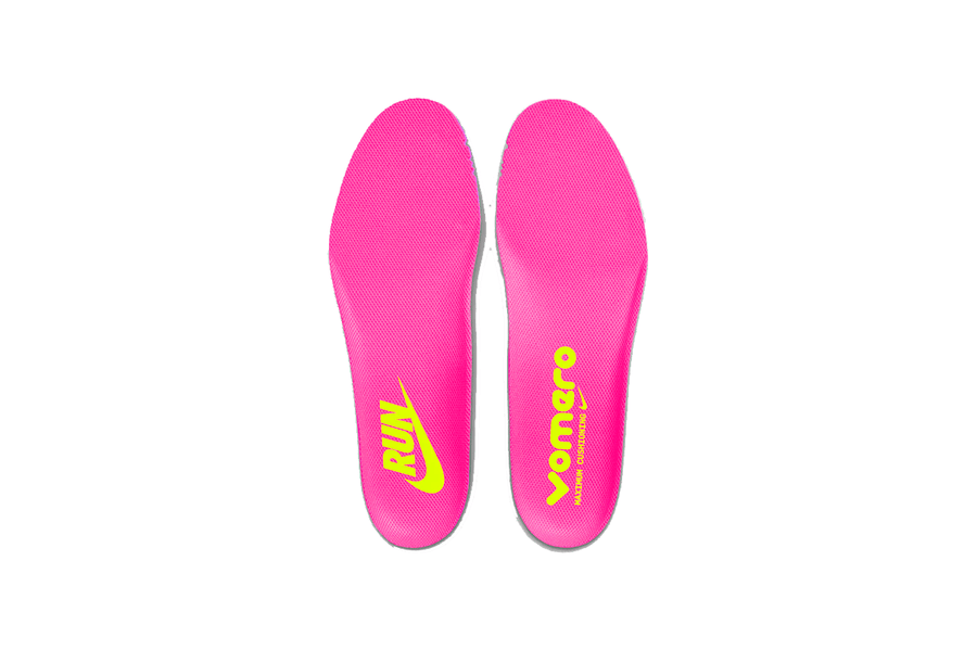 Vista na caixa do Nike Nike Vomero Premium Hyper Pink mostrando embalagem original da marca