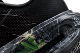 Vista em detalhe do Nike Nike Vomero Premium Realtree Camo Black mostrando textura do material e acabamento