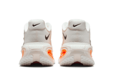 Vista traseira do Nike Nike Vomero Premium Sail Coconut Milk mostrando calcanheira e detalhes do solado