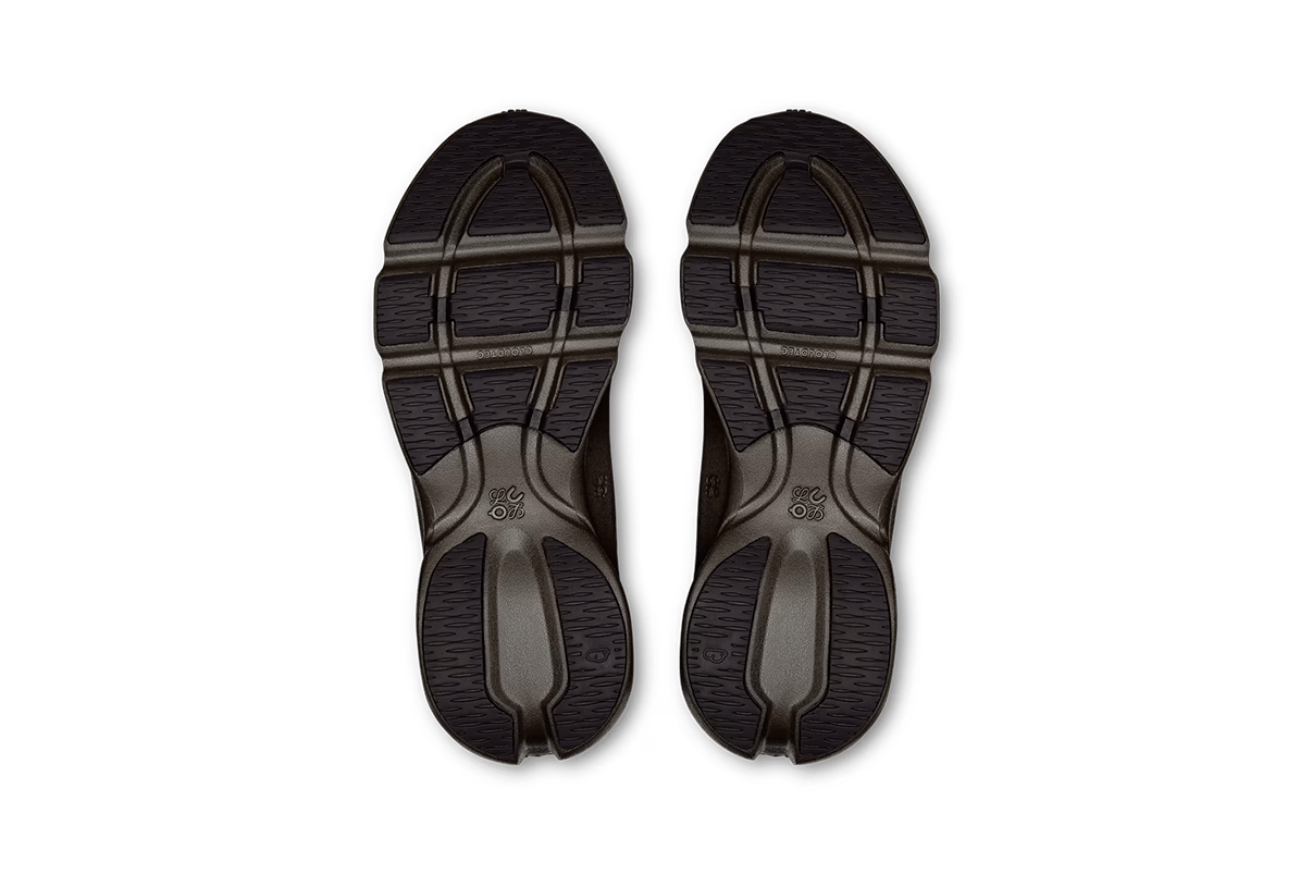 Sola do tênis On Running Cloudsolo Loewe em marrom escuro e preto