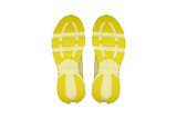 Vista frontal do On Running x Loewe On Running Cloudsolo Loewe Lime Green mostrando biqueira e costuras