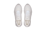 Vista traseira do On Running x Loewe On Running Cloudsolo Loewe White Light Grey mostrando calcanheira e detalhes do solado