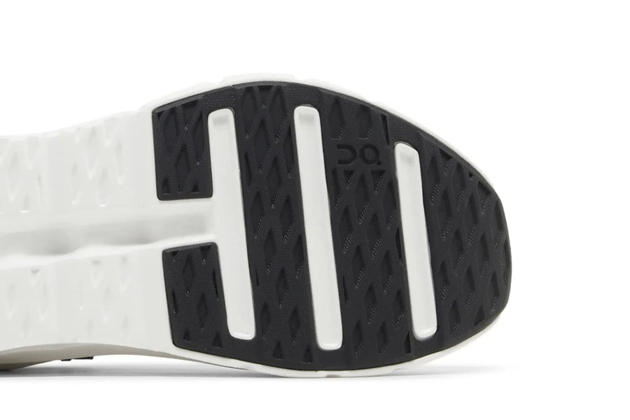 Sola do Tênis On Running Cloudtilt 'Black Ivory' Branco, vista inferior