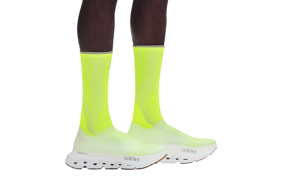 Tênis On Running Loewe LightSpray Cloudmonster Branco
