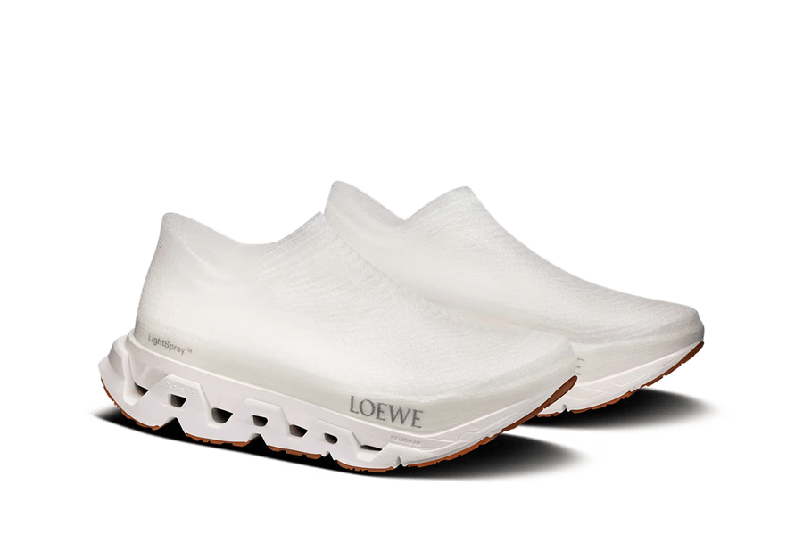 Tênis On Running Loewe LightSpray Cloudmonster Branco
