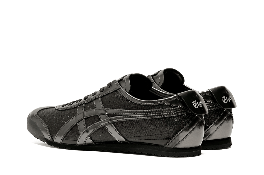 Vista em detalhe do Onitsuka Tiger Onitsuka Tiger Mexico 66 Glitter Pack Black Gunmetal mostrando textura do material e acabamento