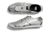 Vista superior do Onitsuka Tiger Onitsuka Tiger Mexico 66 Glitter Pack Pure Silver Prateado mostrando abertura, lingueta e cadarços
