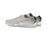 Vista em detalhe do Onitsuka Tiger Onitsuka Tiger Mexico 66 Glitter Pack Pure Silver Prateado mostrando textura do material e acabamento