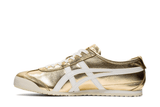 Vista em detalhe do Onitsuka Tiger Onitsuka Tiger Mexico 66 Gold White Dourado mostrando textura do material e acabamento