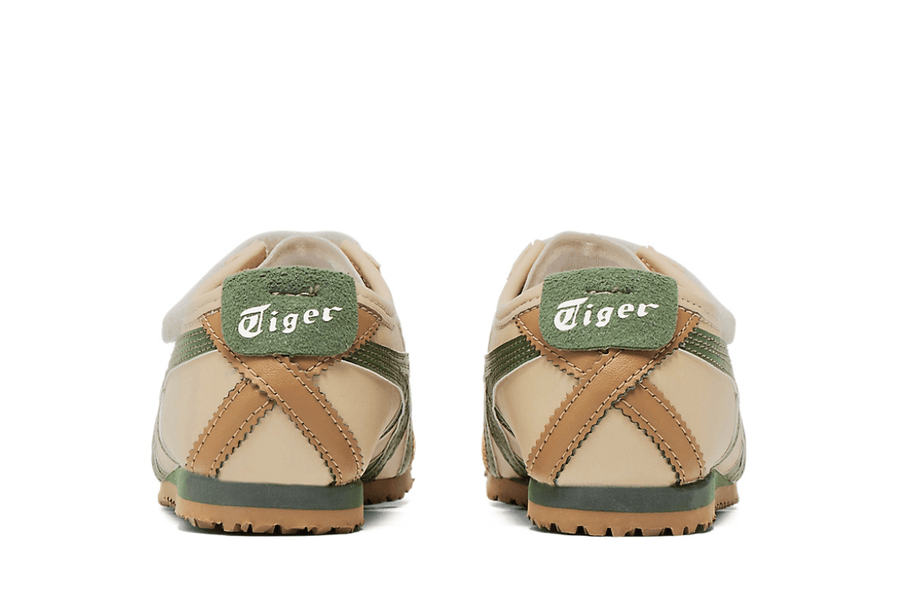 Vista na caixa do Onitsuka Tiger Onitsuka Tiger Mexico 66 Kids Beige Grass/Green mostrando embalagem original da marca