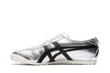 Vista lateral do Onitsuka Tiger Onitsuka Tiger Mexico 66 Pure Silver Black mostrando design do cabedal e logo da marca