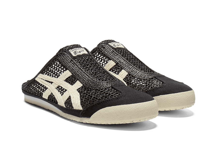 Vista em detalhe do Onitsuka Tiger Onitsuka Tiger Mexico 66 Sabot Black Cream mostrando textura do material e acabamento