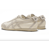 Vista lateral do Onitsuka Tiger Onitsuka Tiger Mexico 66 SD Cream Birch mostrando design do cabedal e logo da marca