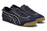 Vista traseira do Onitsuka Tiger Onitsuka Tiger Mexico 66 SD Exposed Foam Peacoat mostrando calcanheira e detalhes do solado