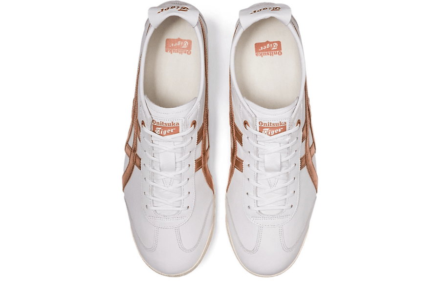 Vista em detalhe do Onitsuka Tiger Onitsuka Tiger Mexico 66 SD White/Rose Gold mostrando textura do material e acabamento