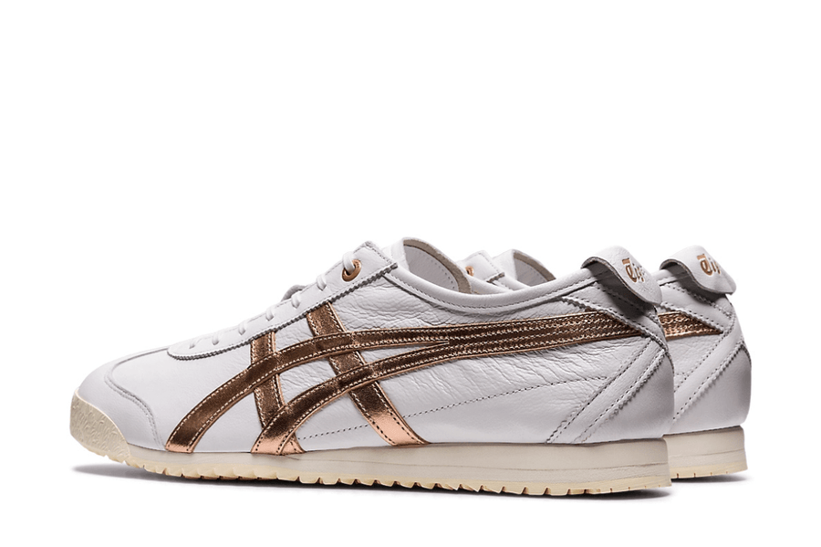 Vista traseira do Onitsuka Tiger Onitsuka Tiger Mexico 66 SD White/Rose Gold mostrando calcanheira e detalhes do solado