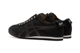 Vista traseira do Onitsuka Tiger Onitsuka Tiger Mexico 66 Slip-On Black mostrando calcanheira e detalhes do solado