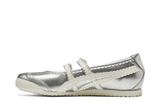 Vista lateral do Onitsuka Tiger Onitsuka Tiger Mexico 66 TGRS Silver Cream Prateado mostrando design do cabedal e logo da marca