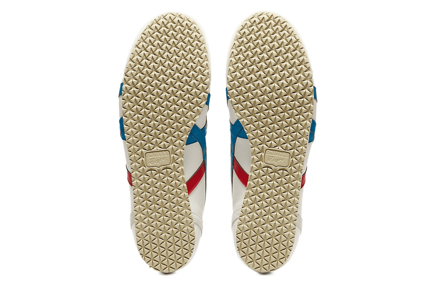 Vista em detalhe do Onitsuka Tiger Onitsuka Tiger Mexico Mid Runner Cream/Directoire Blue mostrando textura do material e acabamento