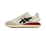 Vista lateral do Onitsuka Tiger Onitsuka Tiger Moage CO Birch Black mostrando design do cabedal e logo da marca
