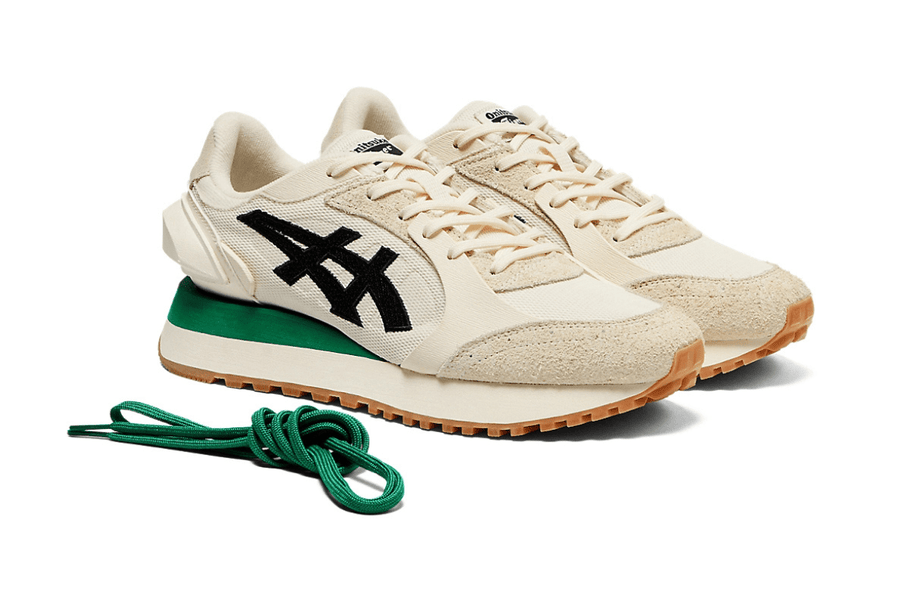 Vista superior do Onitsuka Tiger Onitsuka Tiger Moage CO Cream Black mostrando abertura, lingueta e cadarços