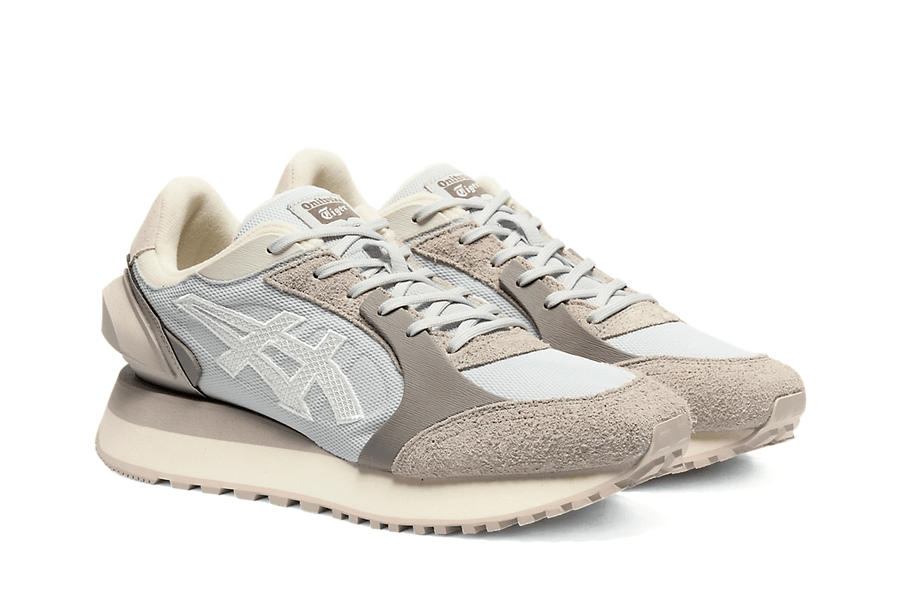 Vista na caixa do Onitsuka Tiger Onitsuka Tiger Moage Glacier Grey/Off White mostrando embalagem original da marca