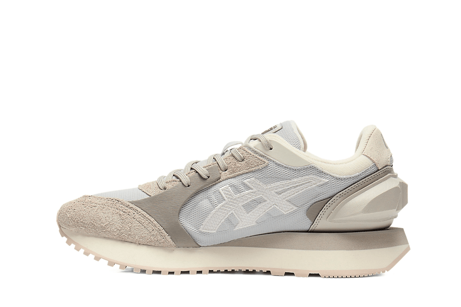 Vista lateral do Onitsuka Tiger Onitsuka Tiger Moage Glacier Grey/Off White mostrando design do cabedal e logo da marca