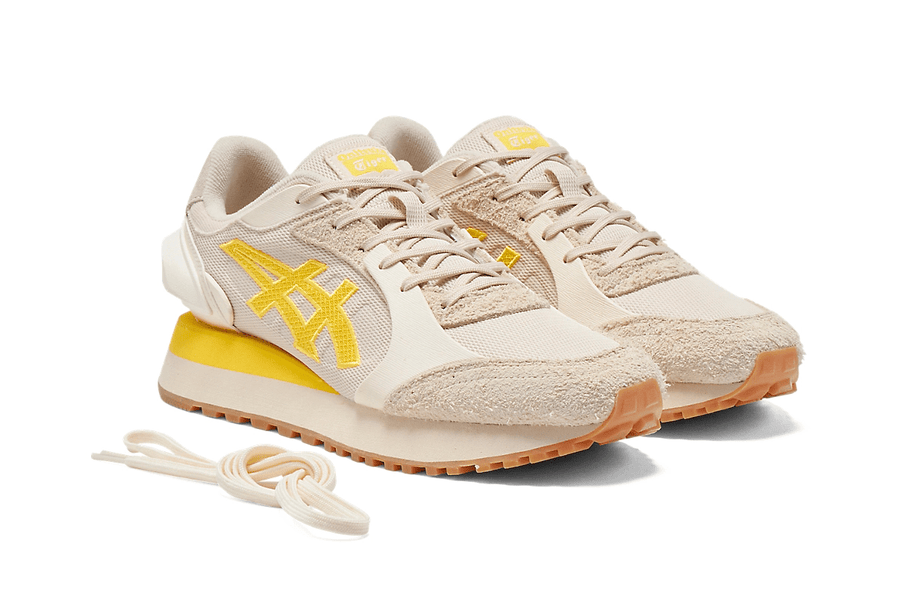 Vista na caixa do Onitsuka Tiger Onitsuka Tiger Moage Mineral Beige/Vibrant Yellow mostrando embalagem original da marca