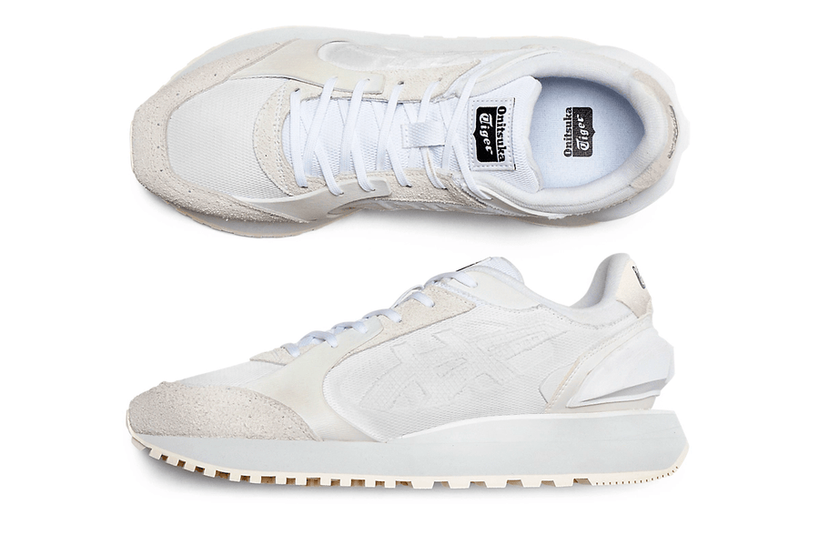 Vista na caixa do Onitsuka Tiger Onitsuka Tiger Moage White/White mostrando embalagem original da marca