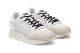 Vista em detalhe do Onitsuka Tiger Onitsuka Tiger Moage White/White mostrando textura do material e acabamento
