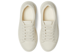 Vista superior do Onitsuka Tiger Onitsuka Tiger Otiger Court Cream mostrando abertura, lingueta e cadarços