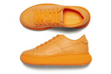 Vista traseira do Onitsuka Tiger Onitsuka Tiger Otiger Court Tiger Orange mostrando calcanheira e detalhes do solado
