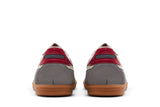 Vista superior do Onitsuka Tiger Onitsuka Tiger Tokuten Charcoal Birch mostrando abertura, lingueta e cadarços