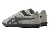 Vista traseira do Onitsuka Tiger Onitsuka Tiger Tokuten mostrando calcanheira e detalhes do solado